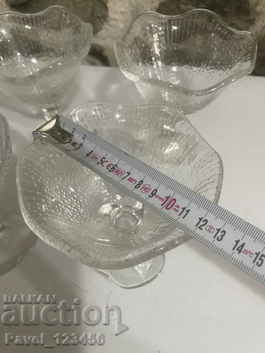 Auction  Old cups for melba-4 pcs.