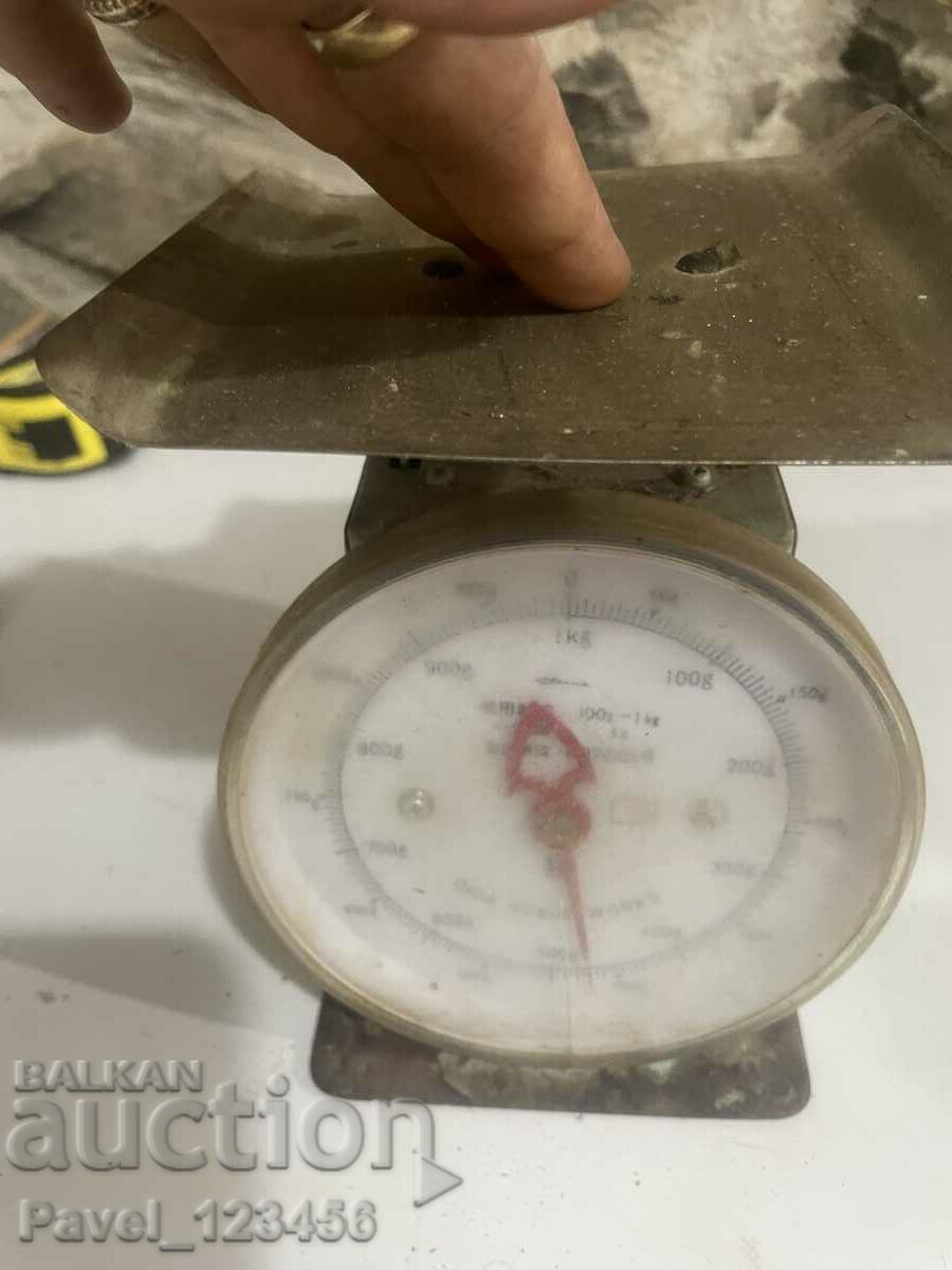 Old, working scale with price 19.99 BGN | € 10.22 Old, working scale with price 19.99 BGN | € 10.22