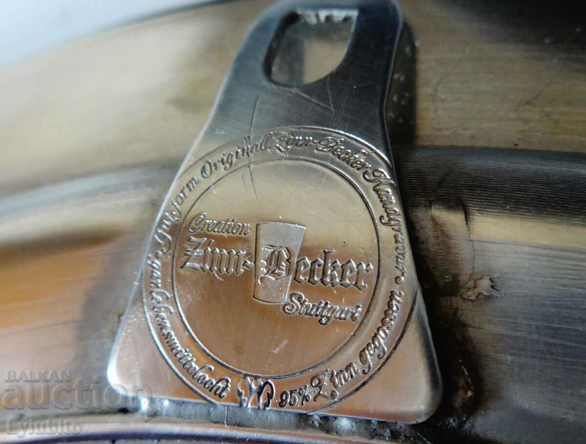 Delivery of Canvas painting 900 gr., upright horse, architecture, vines, grapes Delivery of Canvas painting 900 gr., upright horse, architecture, vines, grapes