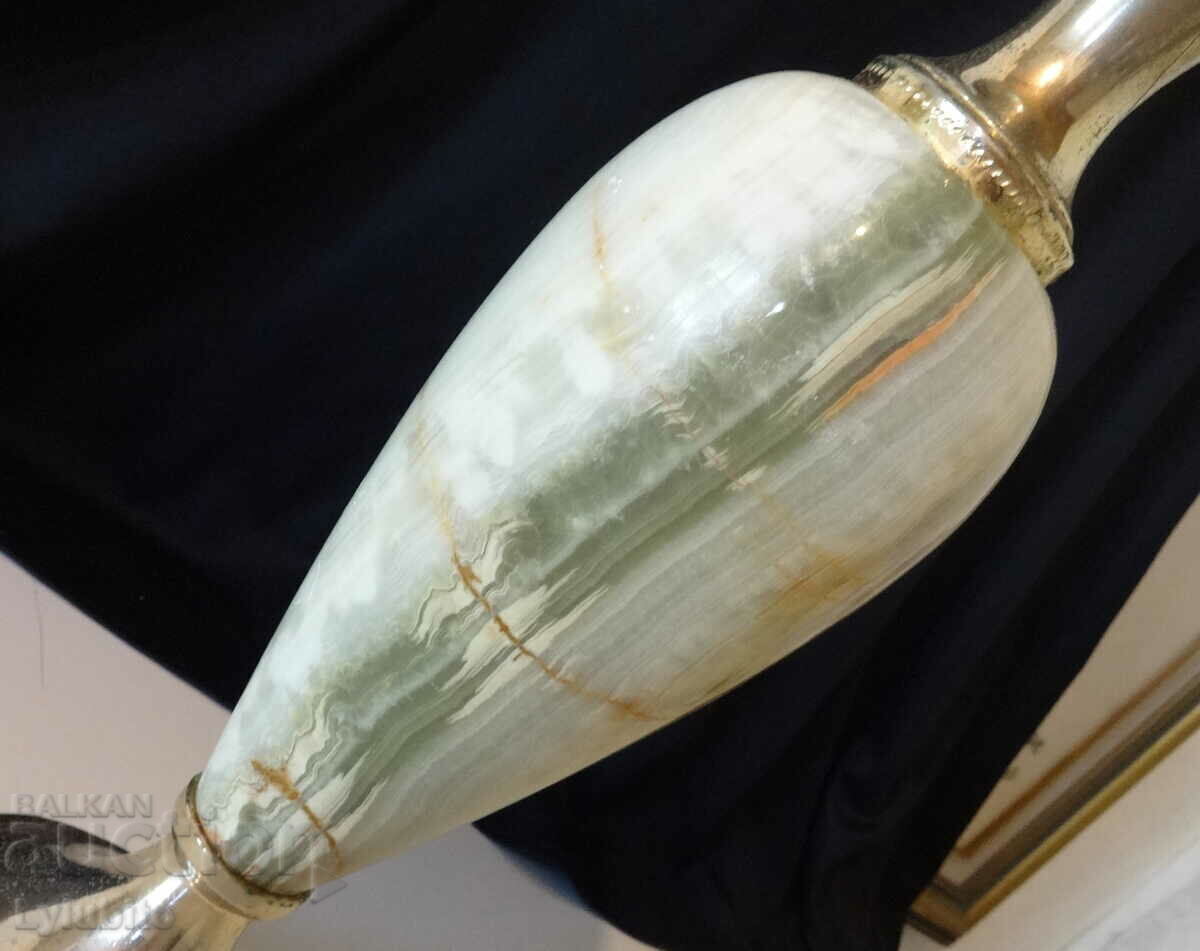 Βάζο, αμφορέας με όνυχα 2,2 κιλών. με τιμή 46.00 BGN | € 23.52 Βάζο, αμφορέας με όνυχα 2,2 κιλών. με τιμή 46.00 BGN | € 23.52