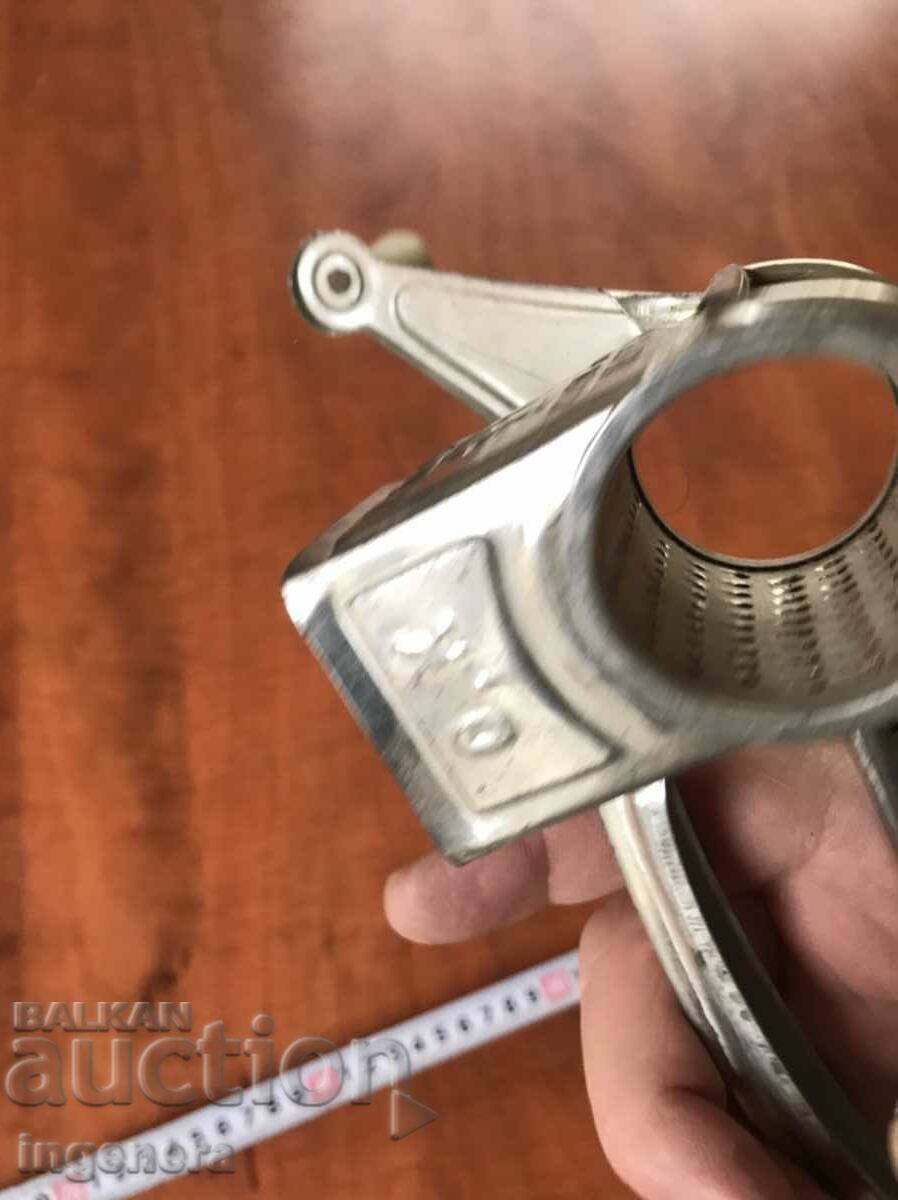 GRINDER GRINDER FOR NUTS, COFFEE, SPICES, ETC.-METAL-1961 - 5 GRINDER GRINDER FOR NUTS, COFFEE, SPICES, ETC.-METAL-1961 - 5