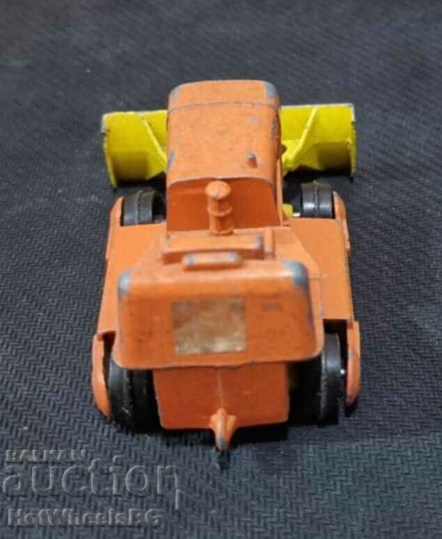Delivery of MATCHBOX LESNEY King Size K-17 Case Tractor Delivery of MATCHBOX LESNEY King Size K-17 Case Tractor