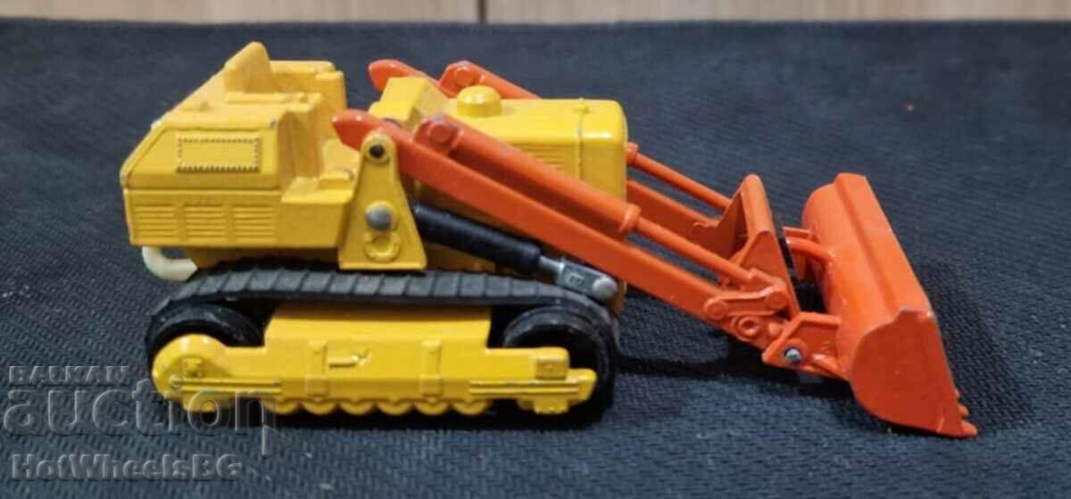 Auction  MATCHBOX LESNEY King Size K-8 Caterpillar Traxcavator