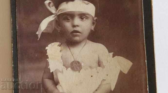 1925 FRANZ JOSEPH PENDARA BEBE FOTO VECHI CARTON FOTO cu preț 9.00 BGN | € 4.60 1925 FRANZ JOSEPH PENDARA BEBE FOTO VECHI CARTON FOTO cu preț 9.00 BGN | € 4.60