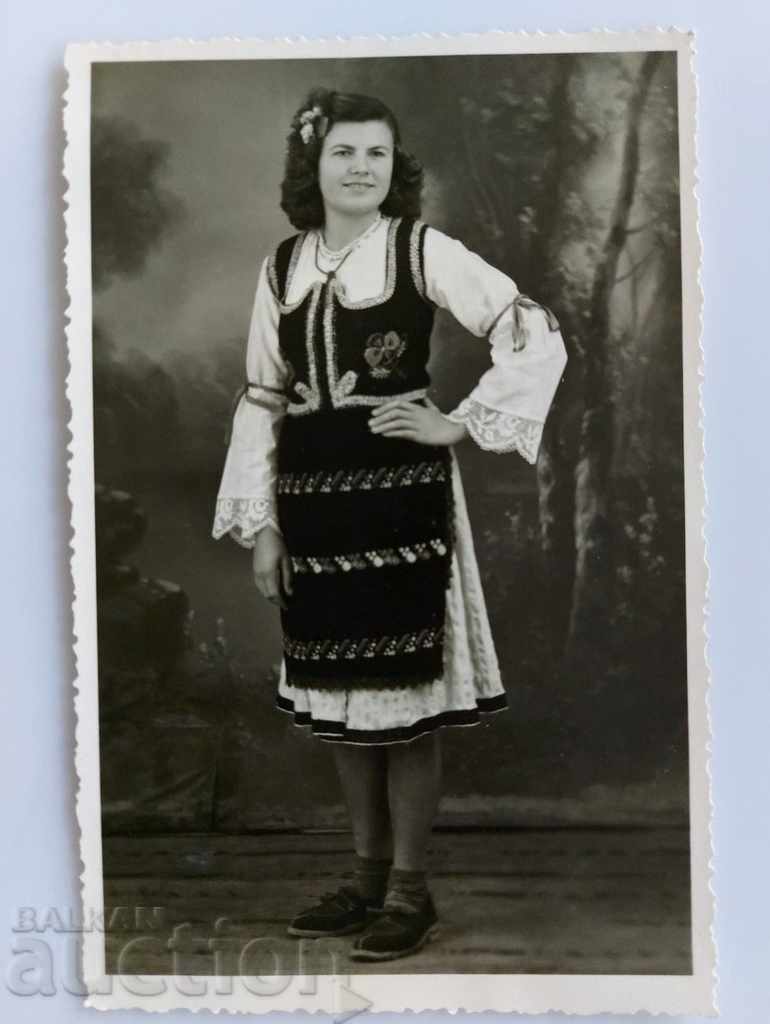 .KINGDOM OF BULGARIA PHOTOGRAPHY COSTUME with price 5.00 BGN | € 2.56 .KINGDOM OF BULGARIA PHOTOGRAPHY COSTUME with price 5.00 BGN | € 2.56