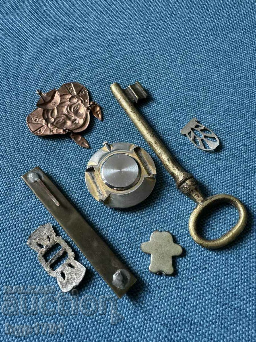 Lot of 7 antique items - 5 Lot of 7 antique items - 5