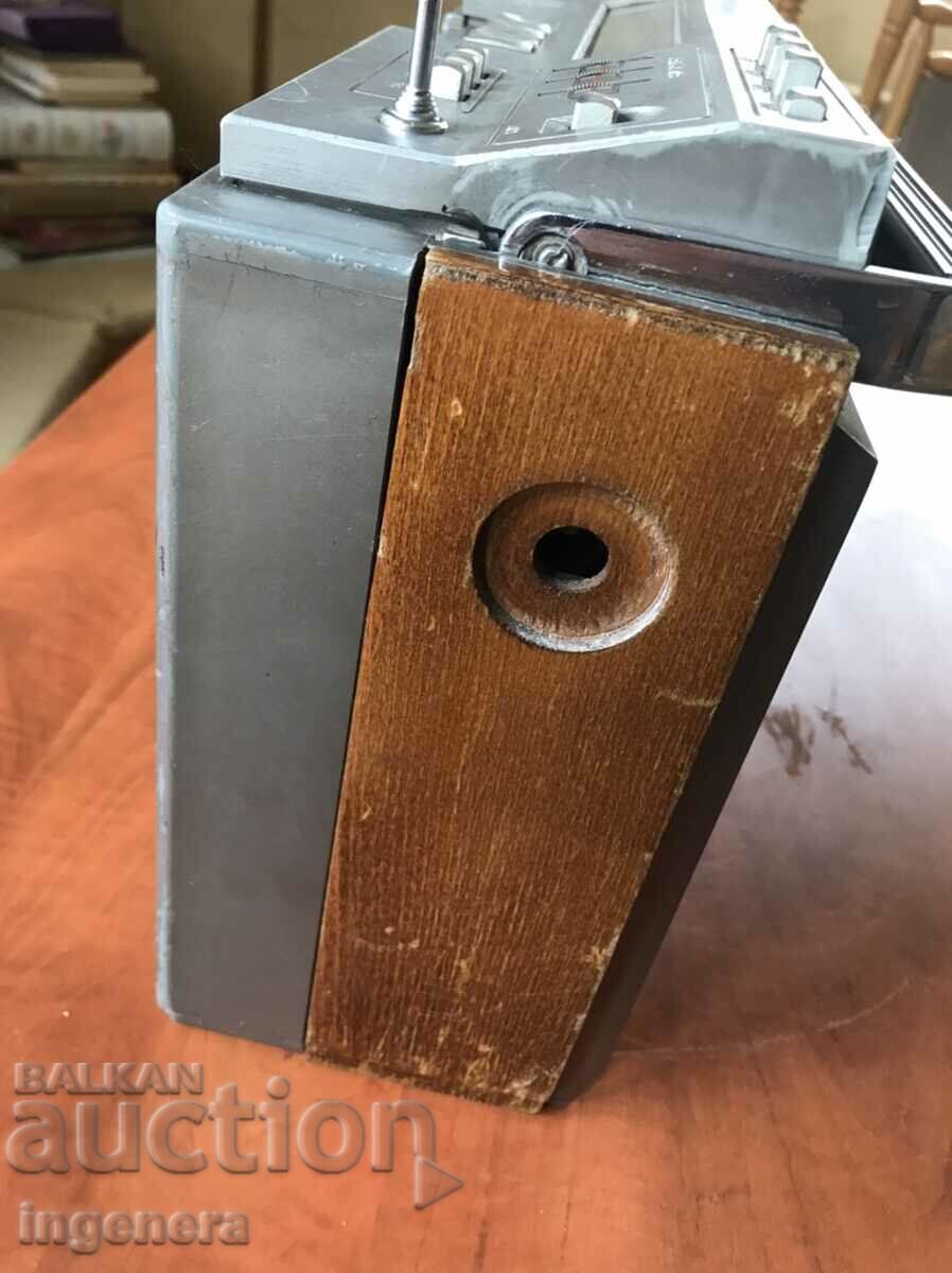 CASSETTE RADIO "NERL 206" RUSSIA - 6 CASSETTE RADIO "NERL 206" RUSSIA - 6