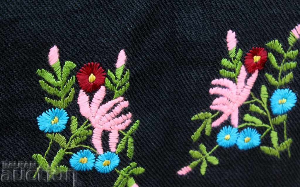 . AUTHENTIC APRON EMBROIDERY WEAR FESTIVAL CRANE ASSEMBLY with price 25.00 BGN | € 12.78