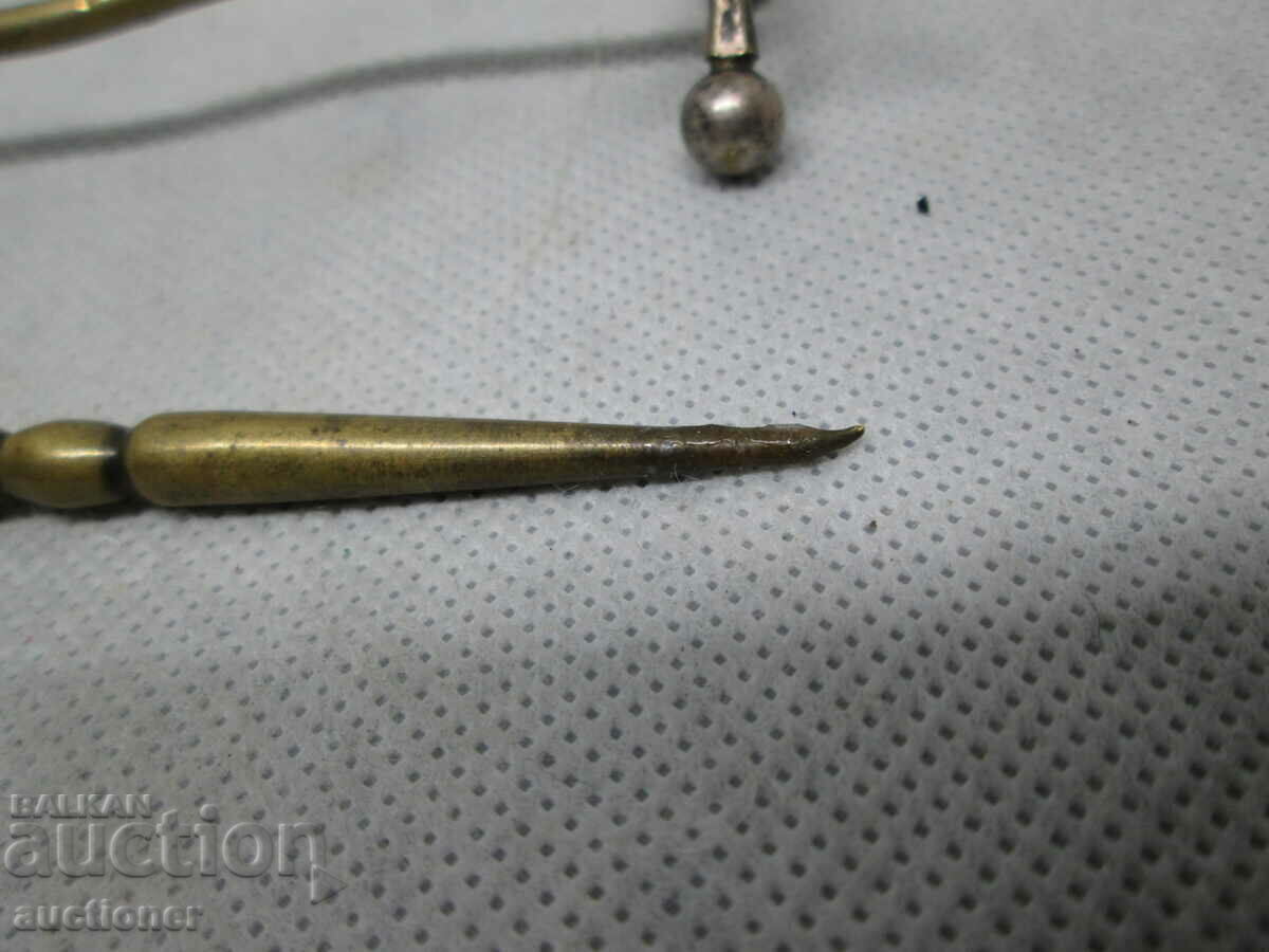 Delivery of OLD NEEDLE FIBULA Delivery of OLD NEEDLE FIBULA