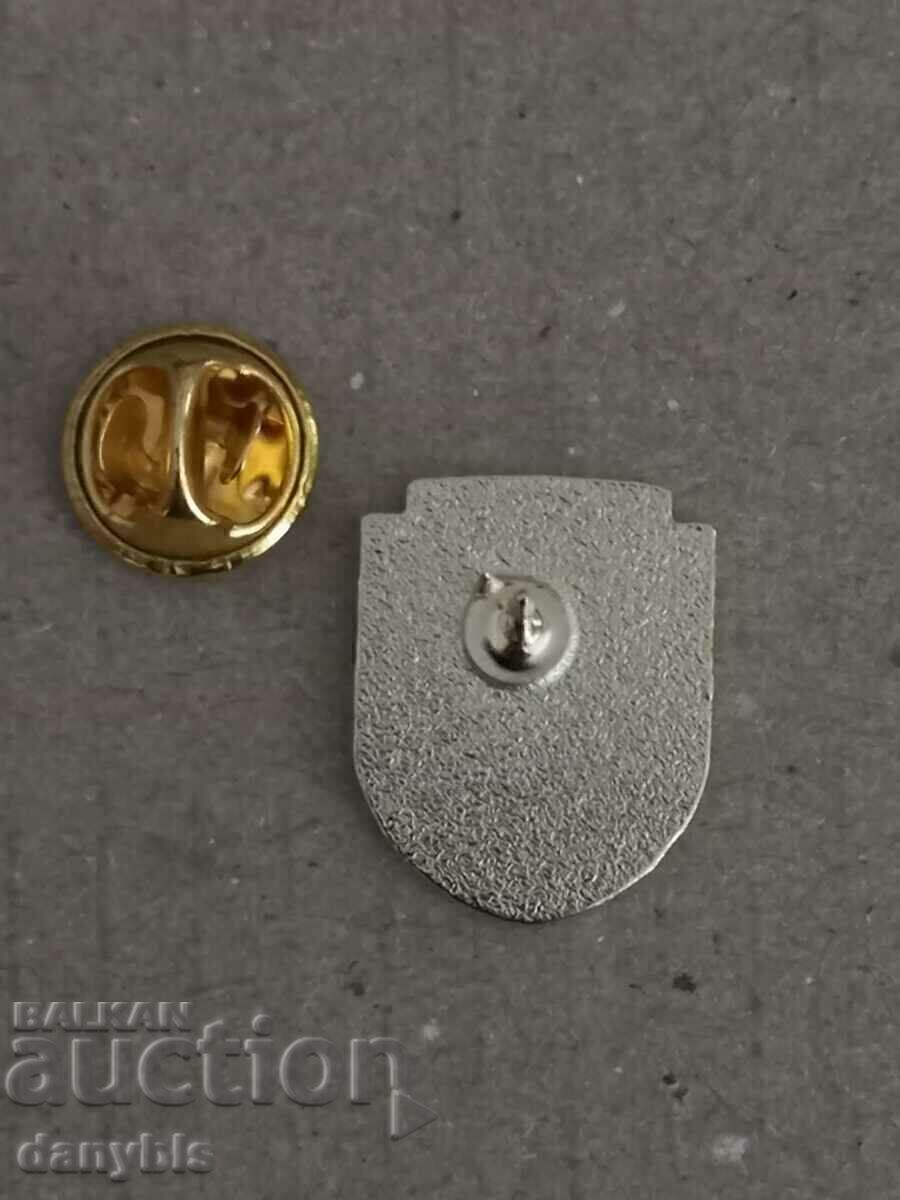 Футболна значка - Фратрия  Варна - емайл с цена € 8.00 | 15.65 лв.