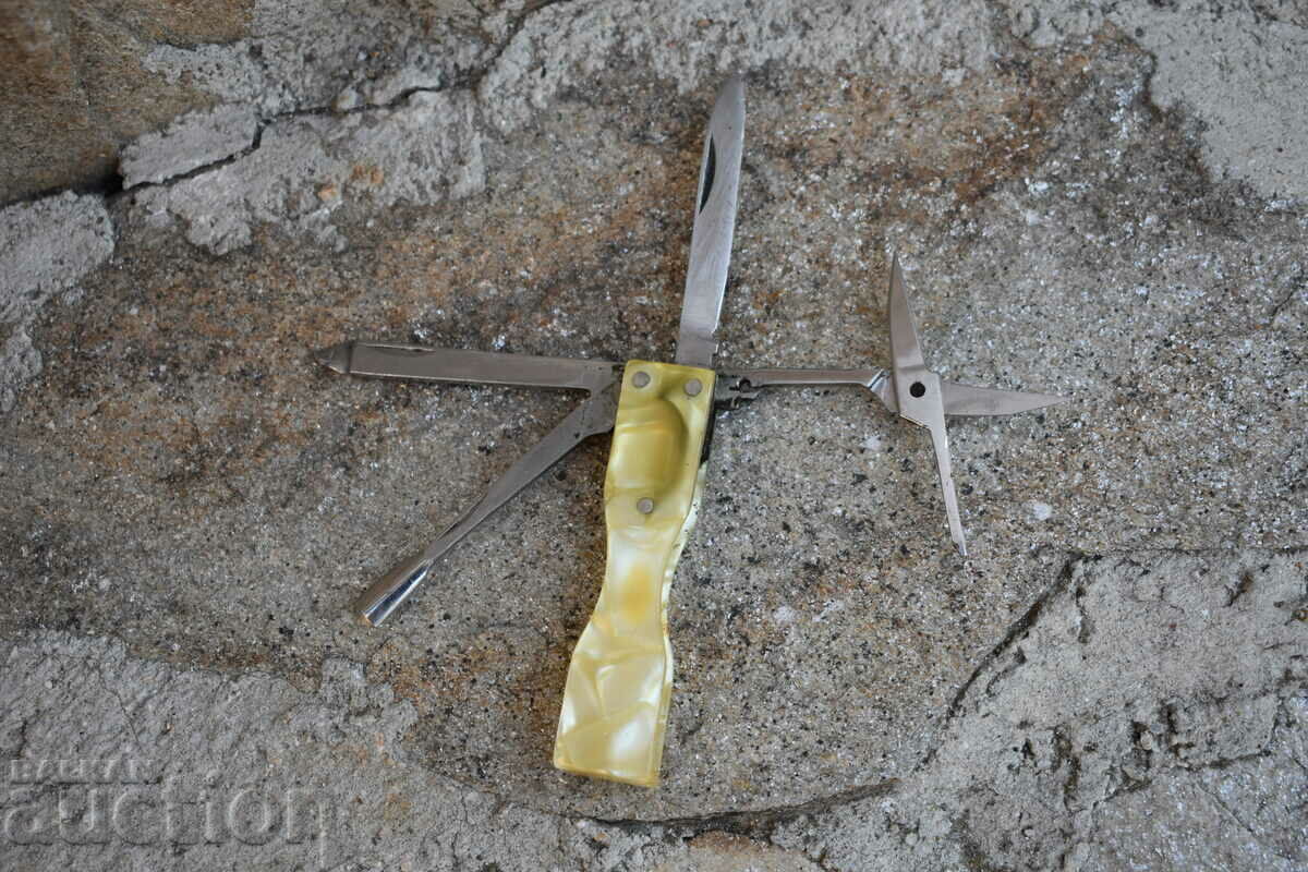 Delivery of Old knife Delivery of Old knife