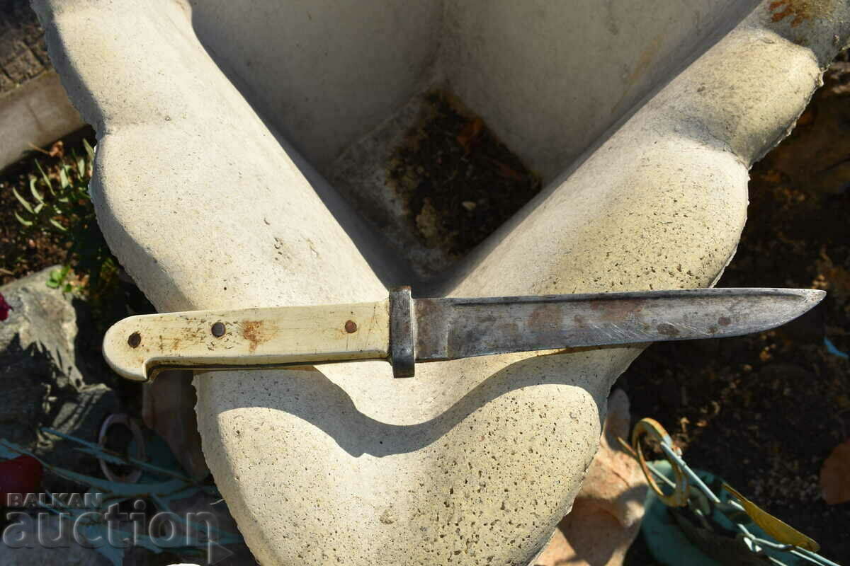 Trench knife with price 150.00 BGN | € 76.69 Trench knife with price 150.00 BGN | € 76.69