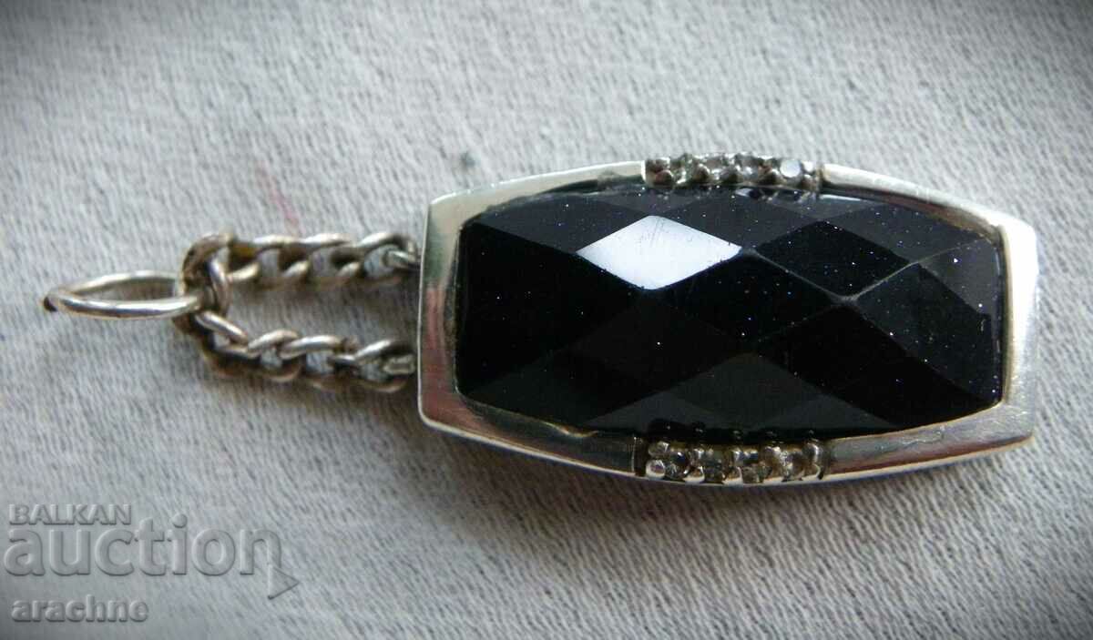 Auction  Silver locket with natural aventurine, Australia