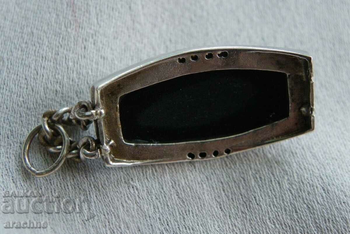 Delivery of Silver locket with natural aventurine, Australia