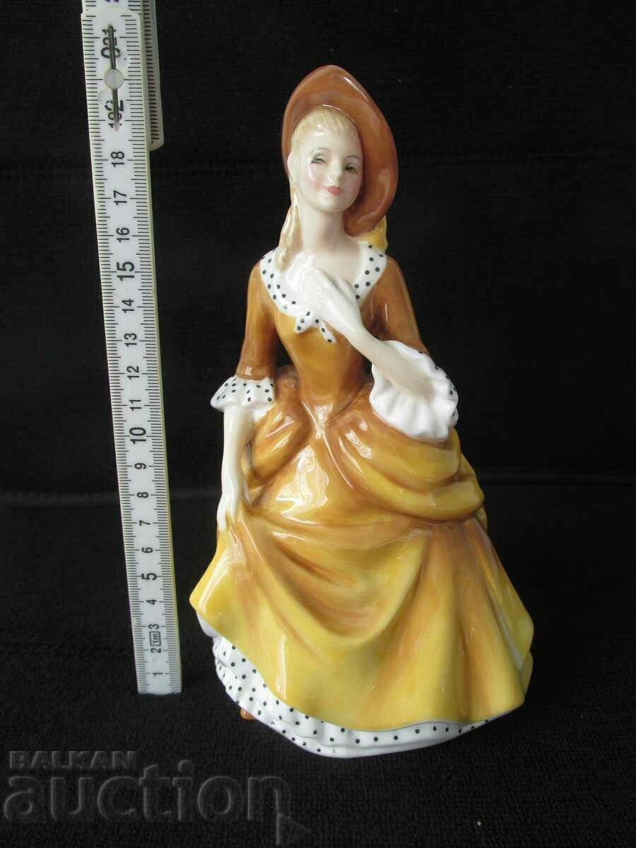 Royal Dowton figurine - 5 Royal Dowton figurine - 5