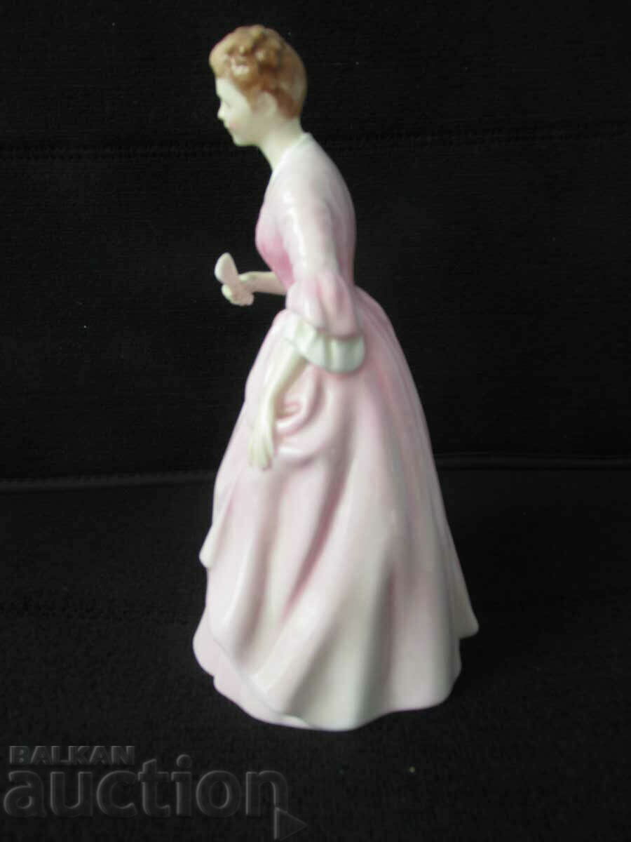 Royal Dowton figurine with price 85.00 BGN | € 43.46 Royal Dowton figurine with price 85.00 BGN | € 43.46