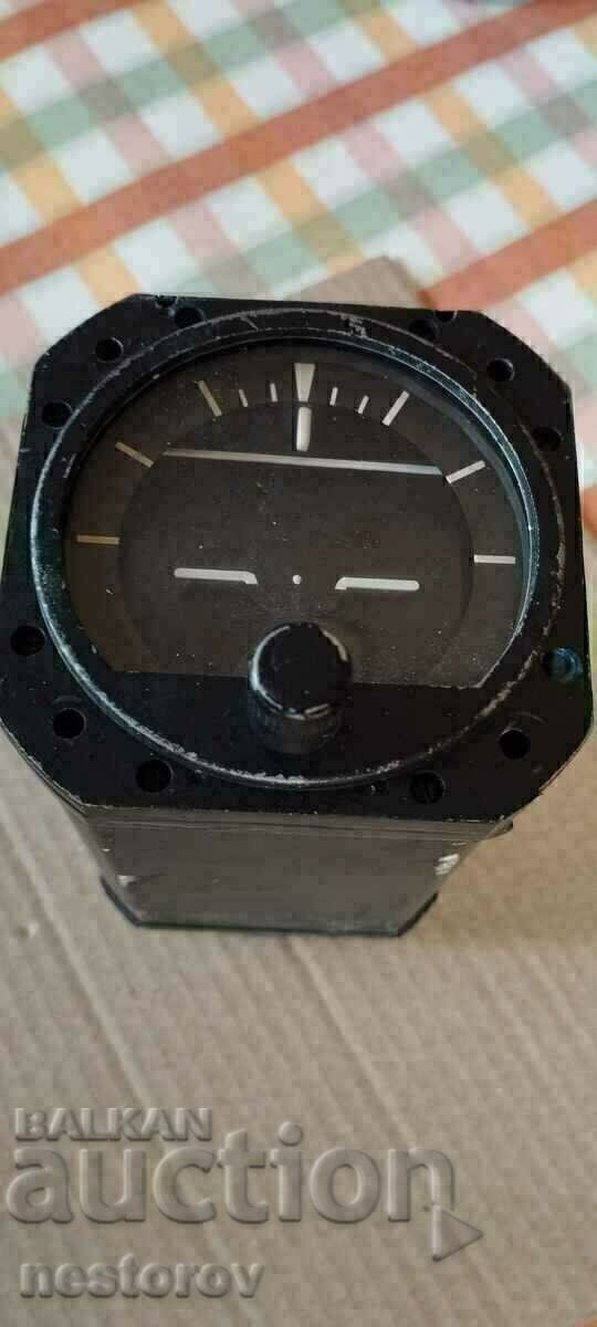 AIRCRAFT INSTRUMENT GYRO ATTITUDE AIRCRAFT INSTRUMENT GYRO ATTITUDE