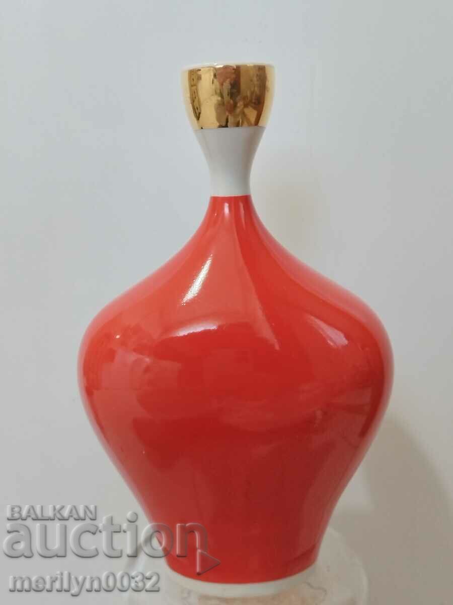Auction A luxury porcelain bottle, award to a Bulgarian Chekist in the USSR Auction A luxury porcelain bottle, award to a Bulgarian Chekist in the USSR