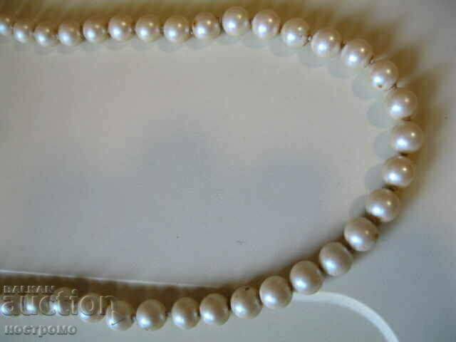 Auction  Old necklace - 0.01 BZT