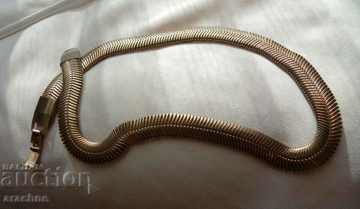 Livrarea Colier placat cu aur Livrarea Colier placat cu aur