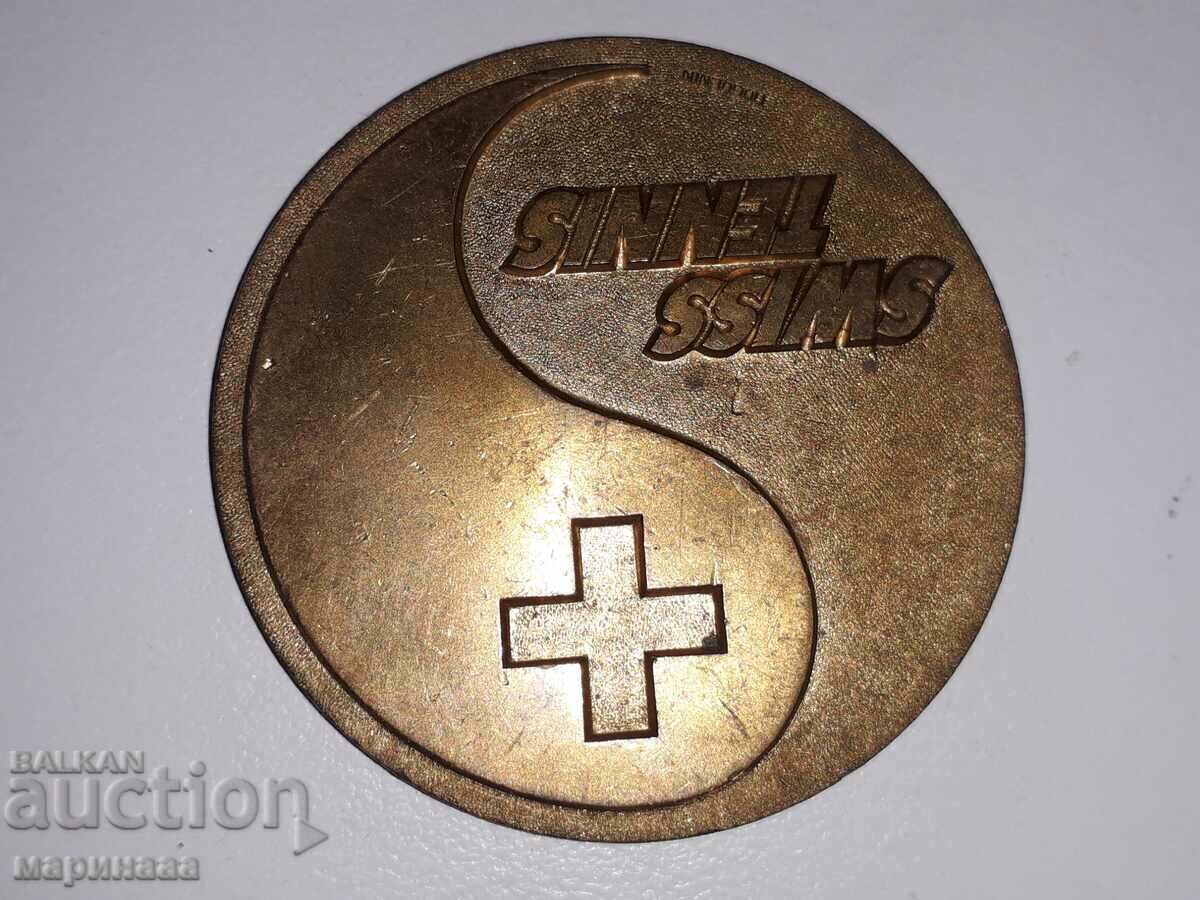 "SWISS TENNIS" PLAQUE. BRONZE "SWISS TENNIS" PLAQUE. BRONZE