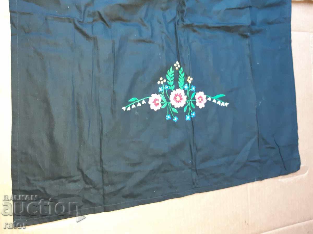 Authentic apron, costume with price 10.00 BGN | € 5.11 Authentic apron, costume with price 10.00 BGN | € 5.11