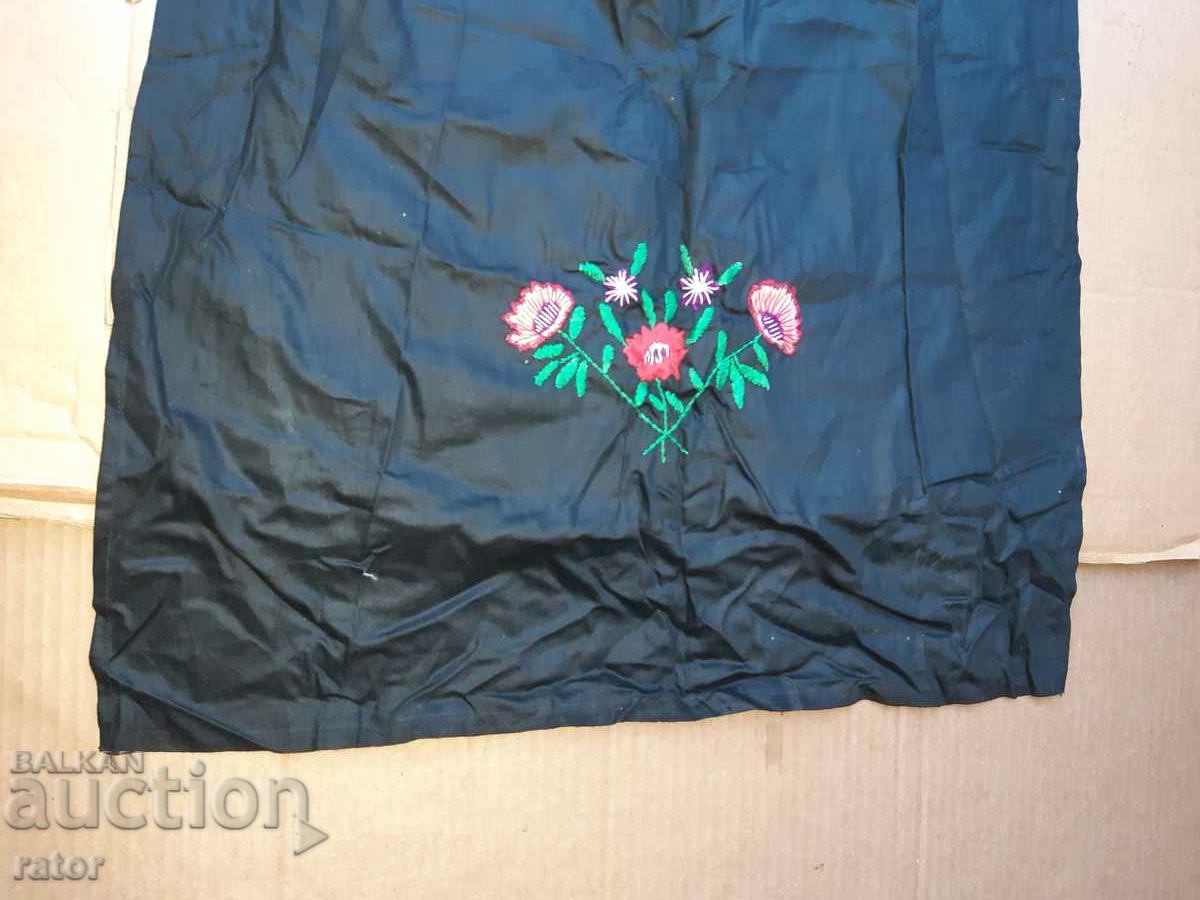 Authentic apron, costume with price 10.00 BGN | € 5.11 Authentic apron, costume with price 10.00 BGN | € 5.11