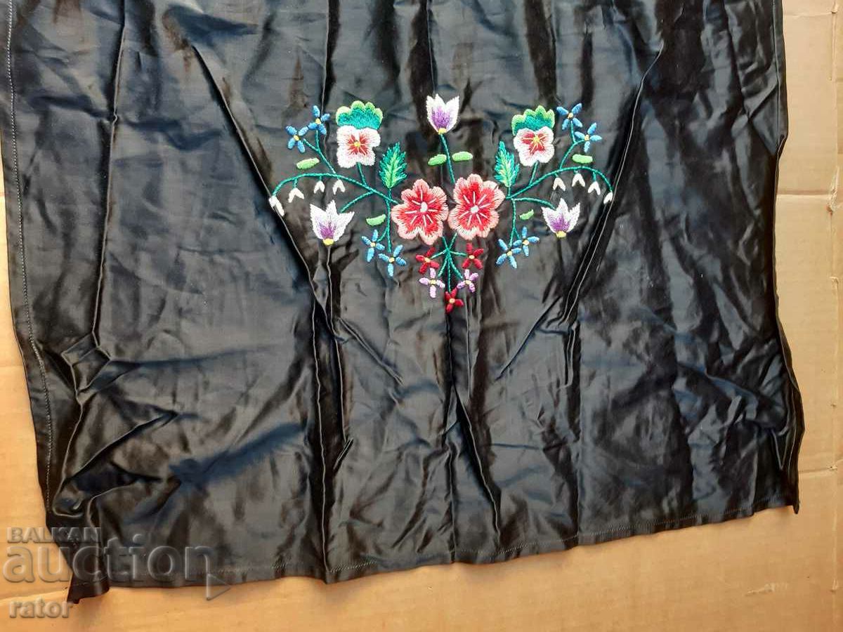 Authentic apron, costume with price 10.00 BGN | € 5.11 Authentic apron, costume with price 10.00 BGN | € 5.11