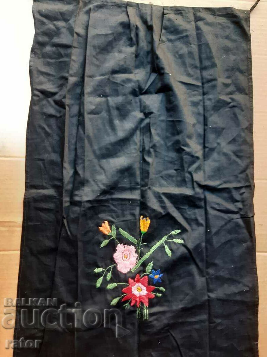 Authentic apron, costume with price 10.00 BGN | € 5.11 Authentic apron, costume with price 10.00 BGN | € 5.11