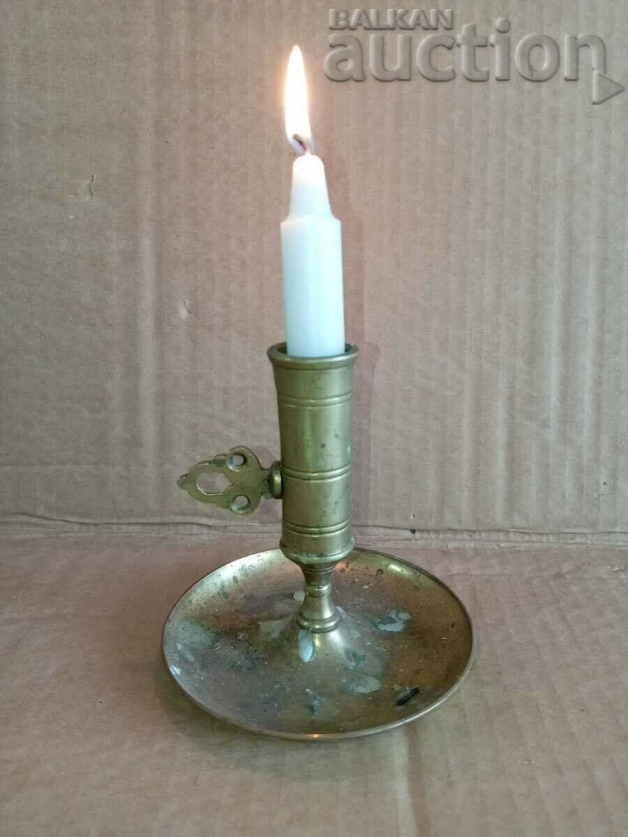 antique bronze candlestick with candle height adjustment with price 31.00 BGN | € 15.85 antique bronze candlestick with candle height adjustment with price 31.00 BGN | € 15.85