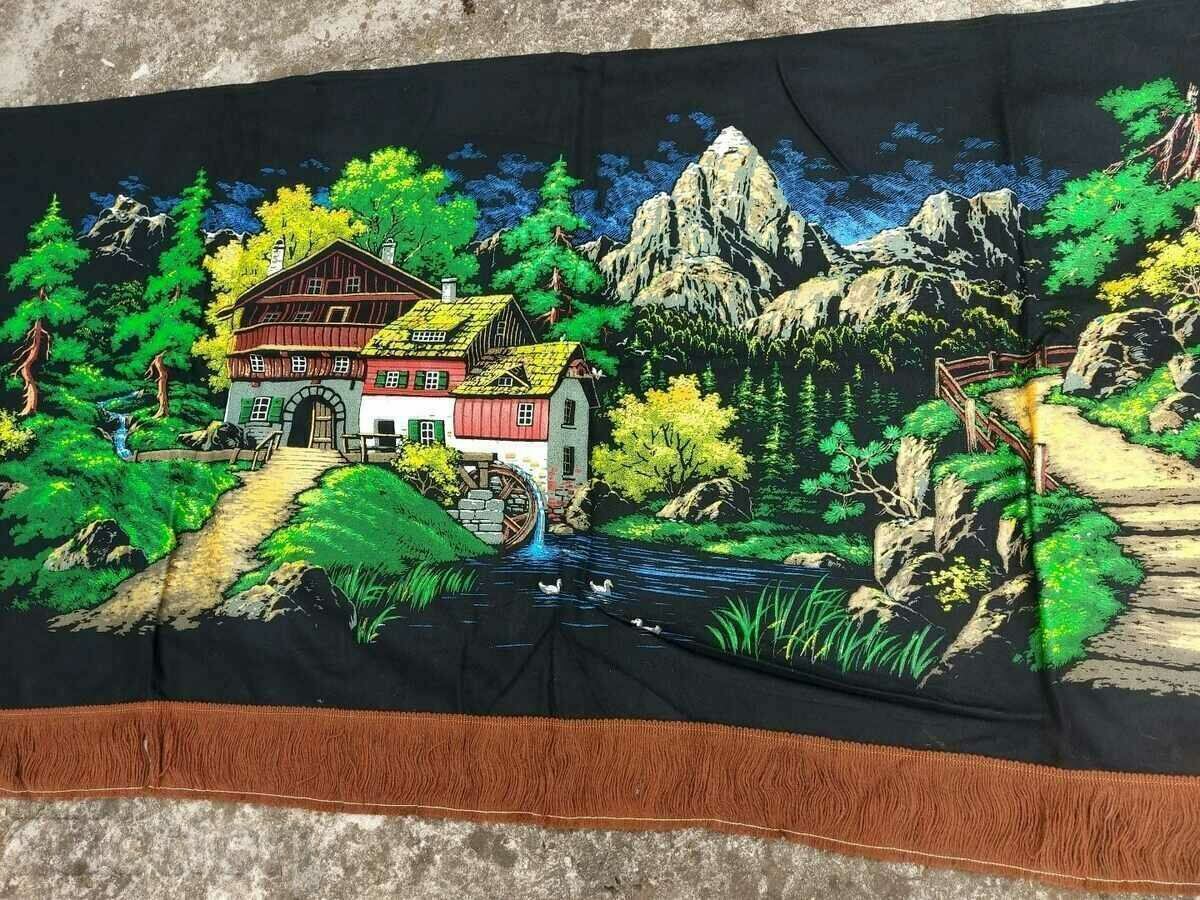 Livrarea . COVOR VECHI NEUTILIZAT PERET