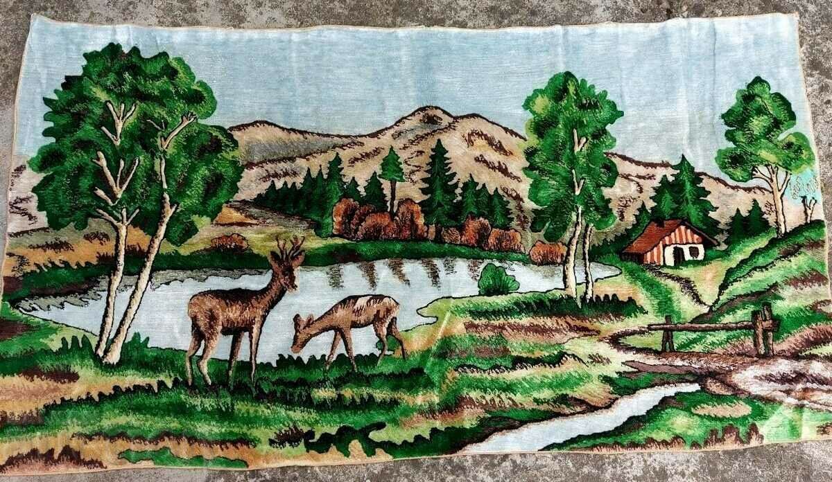 Auction . OLD UNUSED CARPET RUG WALL Auction . OLD UNUSED CARPET RUG WALL