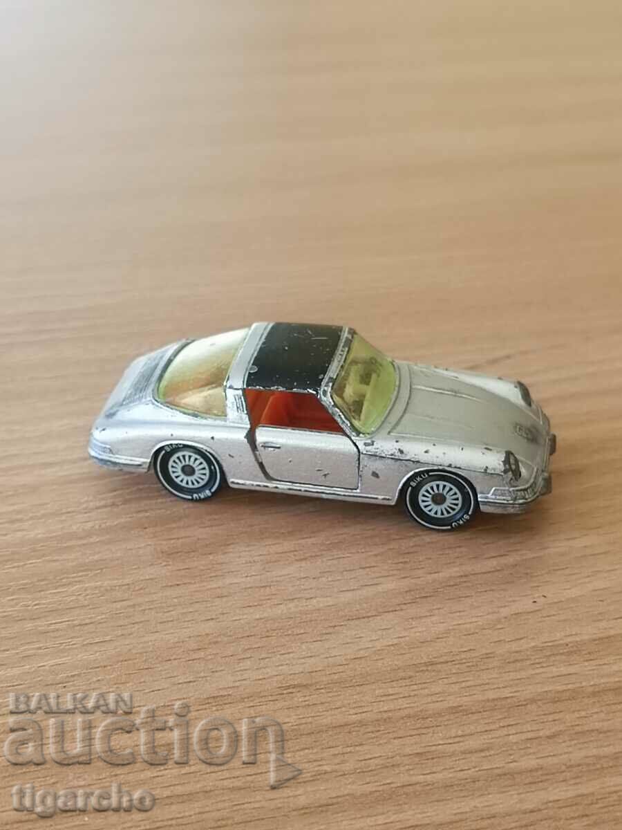 Delivery of Siku stroller