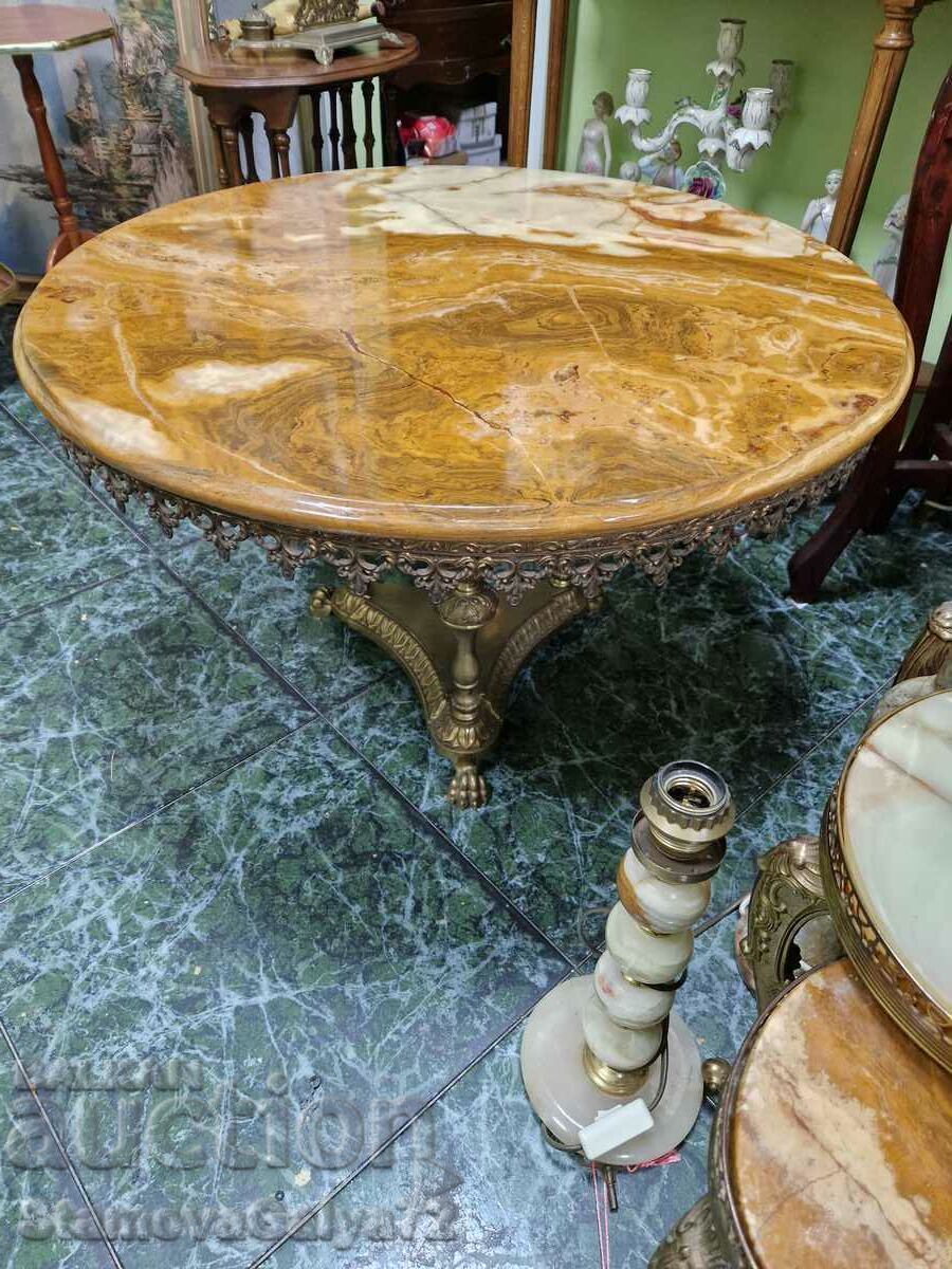 Ένα υπέροχο μπρονζέ τραπέζι αντίκα με επάνω μέρος από όνυχα - 6 Ένα υπέροχο μπρονζέ τραπέζι αντίκα με επάνω μέρος από όνυχα - 6