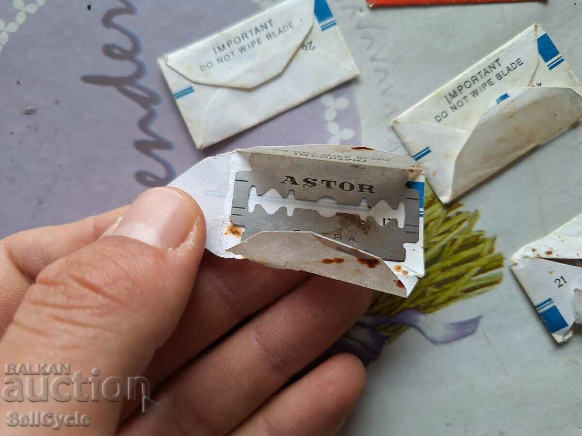 Auction ✅OLD SHAVING KNIVES❗ Auction ✅OLD SHAVING KNIVES❗
