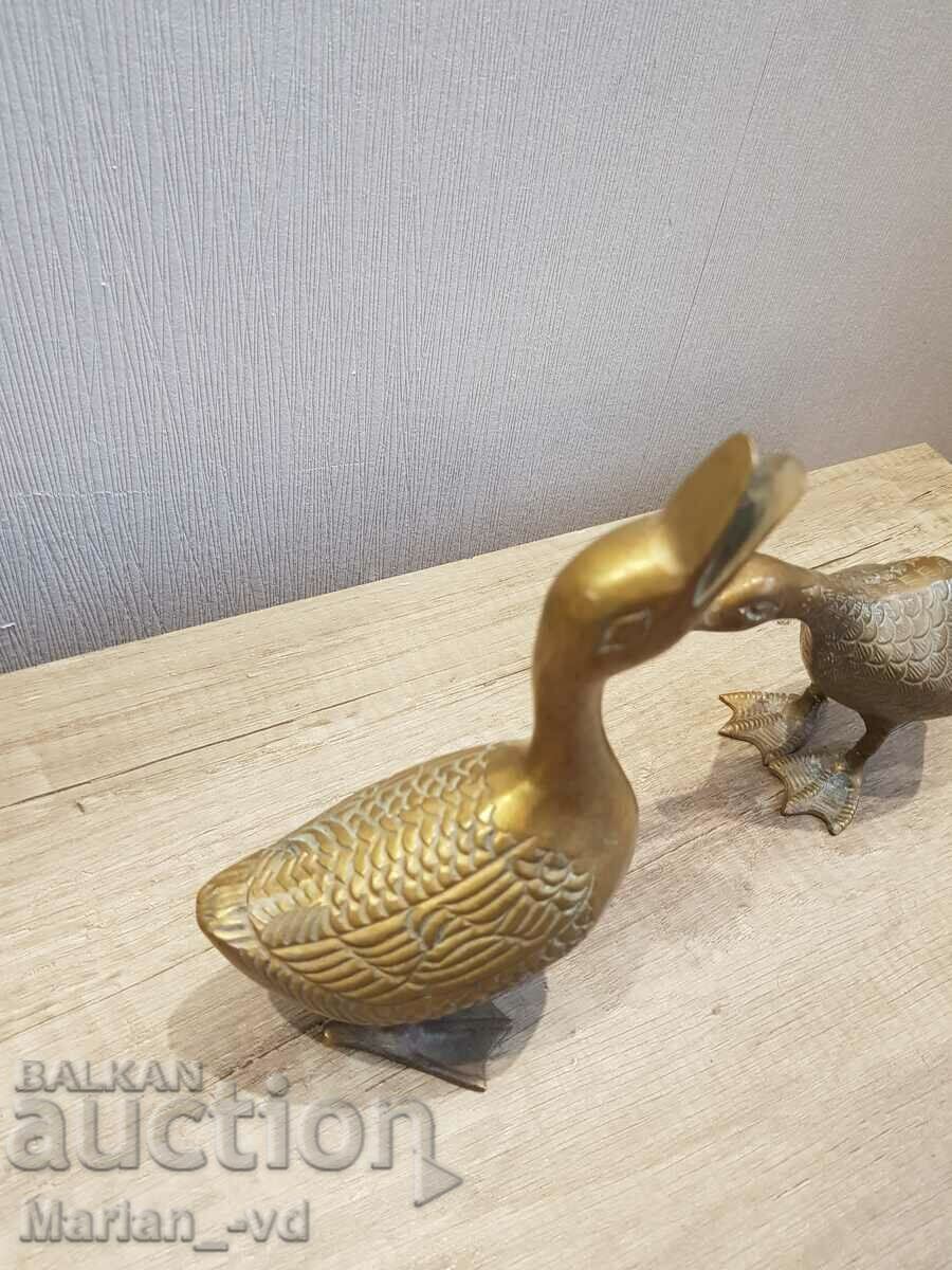 Two bronze ducks - 6 Two bronze ducks - 6