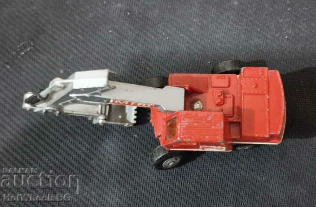 MATCHBOX King Size K-1 Hydraulic Excavator - 5 MATCHBOX King Size K-1 Hydraulic Excavator - 5