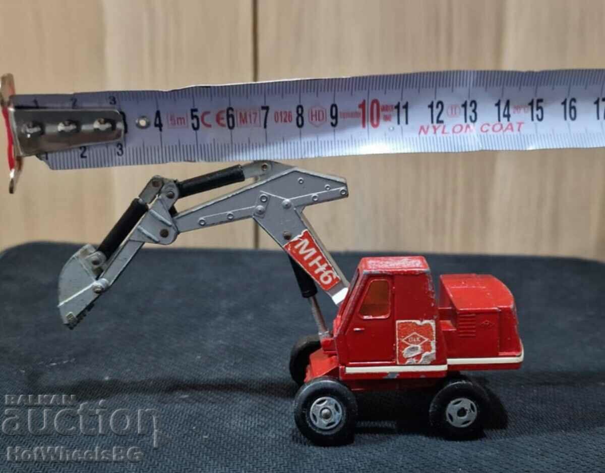 MATCHBOX King Size K-1 Hydraulic Excavator - 6 MATCHBOX King Size K-1 Hydraulic Excavator - 6