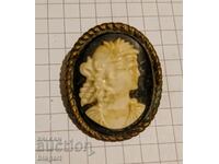 old cameo brooch