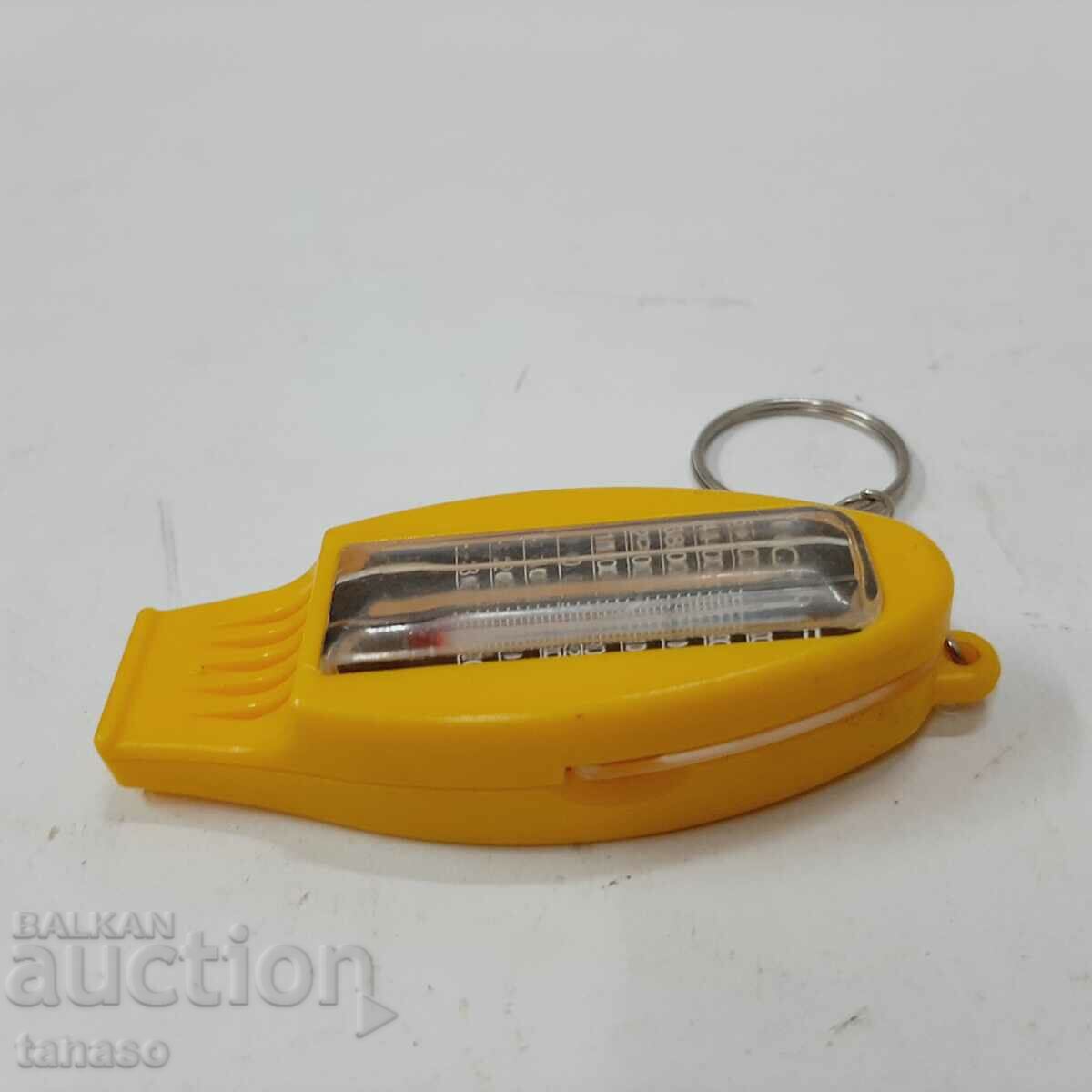 Auction Old key chain, thermometer, whistle(11.5) Auction Old key chain, thermometer, whistle(11.5)