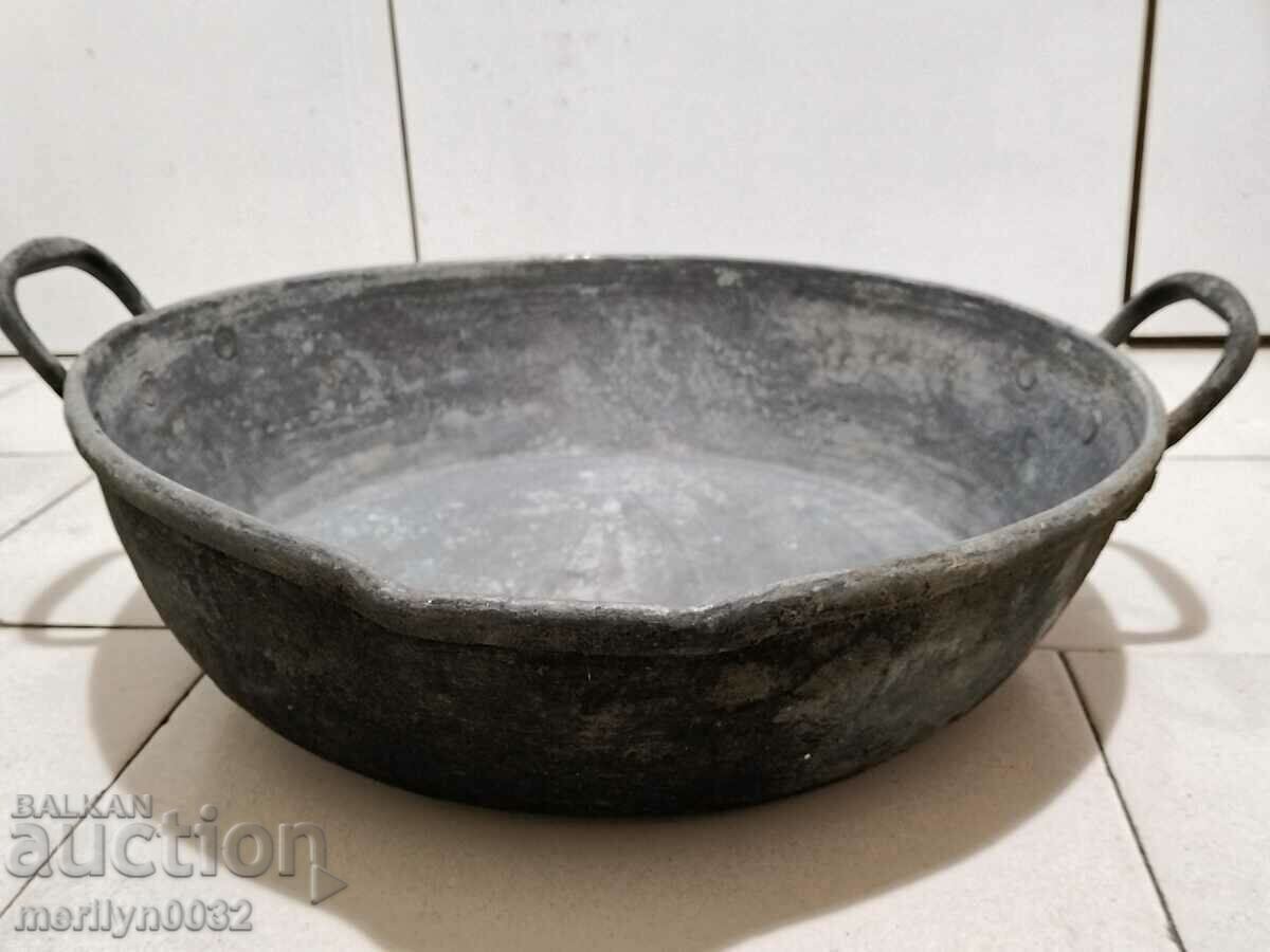 Auction Old copper tray for lutenitsa majun sweet copper Auction Old copper tray for lutenitsa majun sweet copper