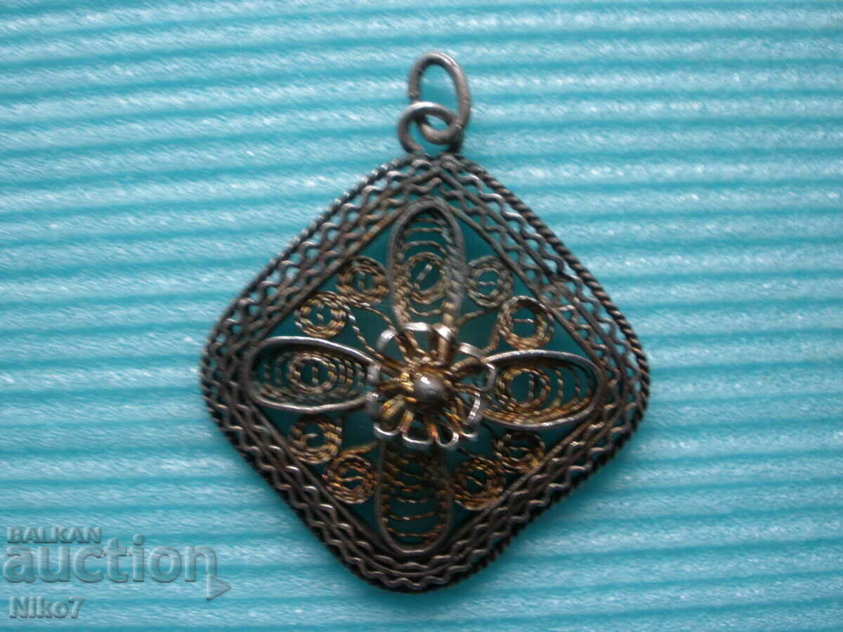 Auction Old, silver pendant (medallion) - filigree. Auction Old, silver pendant (medallion) - filigree.