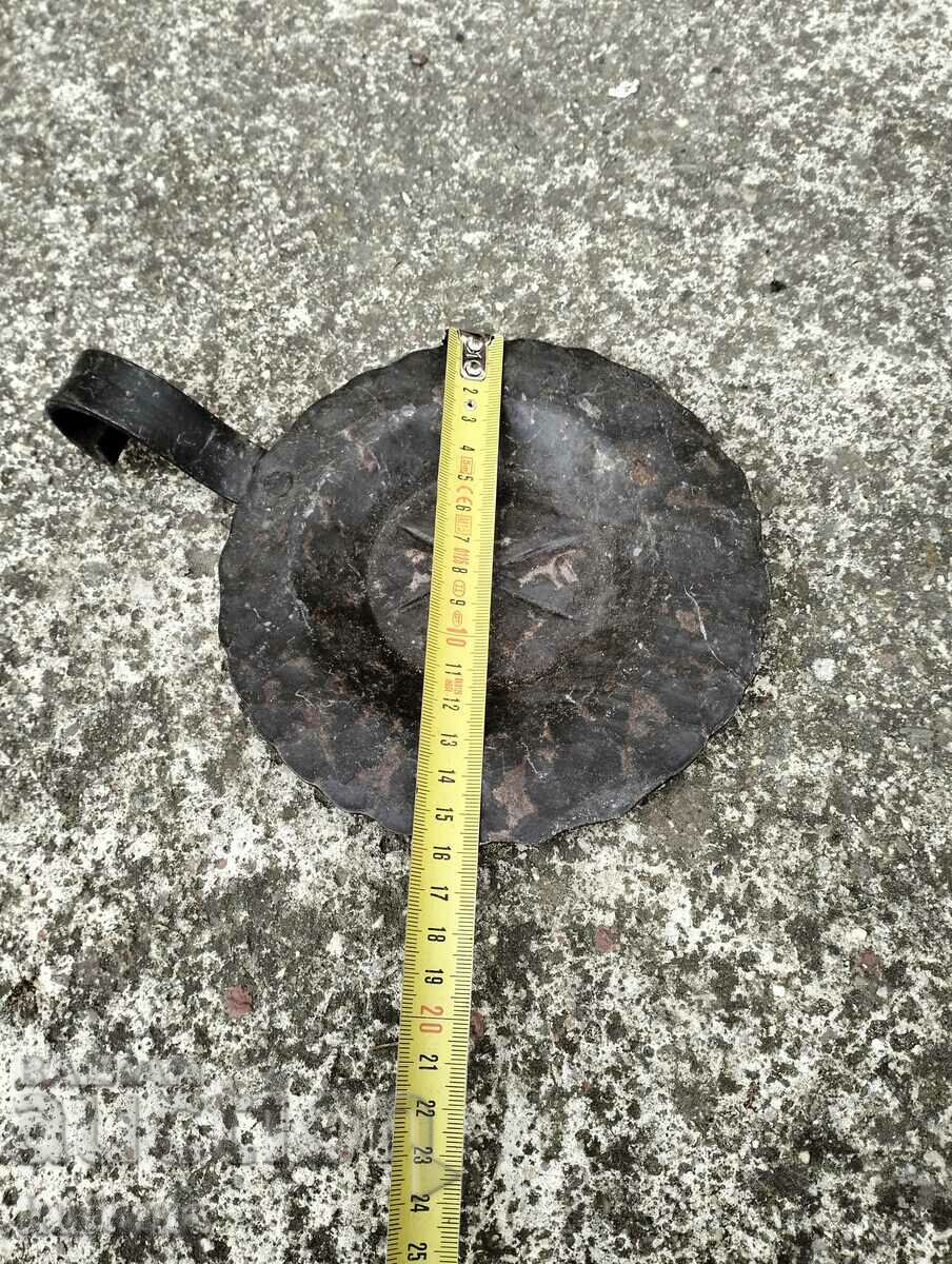 Auction Wrought ashtray Auction Wrought ashtray