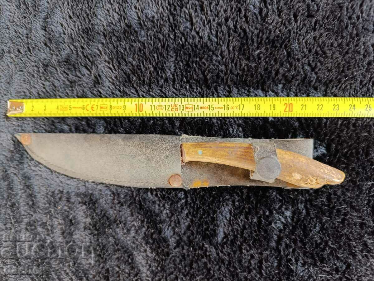 Auction Old Renaissance Bachelor's dagger knife shank with bone handle Auction Old Renaissance Bachelor's dagger knife shank with bone handle