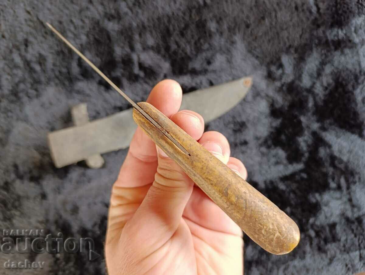 Delivery of Old Renaissance Bachelor's dagger knife shank with bone handle Delivery of Old Renaissance Bachelor's dagger knife shank with bone handle