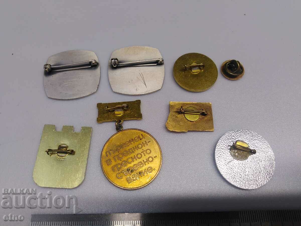 Delivery of LOT OF BADGES Delivery of LOT OF BADGES