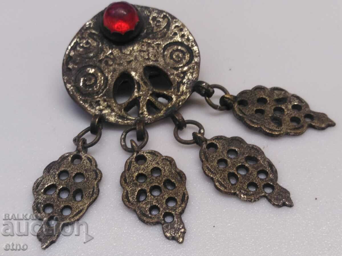 Delivery of ETHNOGRAPHY - RENAISSANCE RING, EARRING, BROOCH, PIN Delivery of ETHNOGRAPHY - RENAISSANCE RING, EARRING, BROOCH, PIN