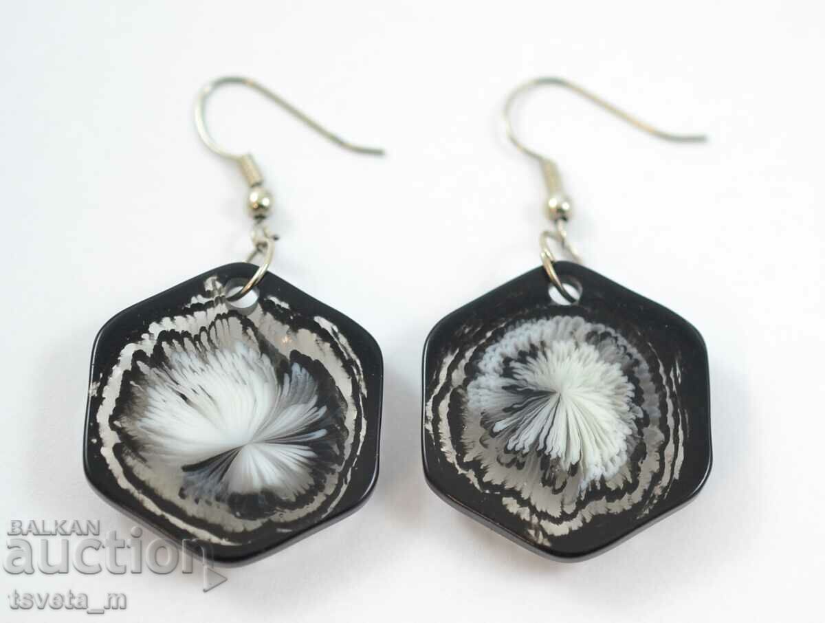 Παράδοση Σκουλαρίκια