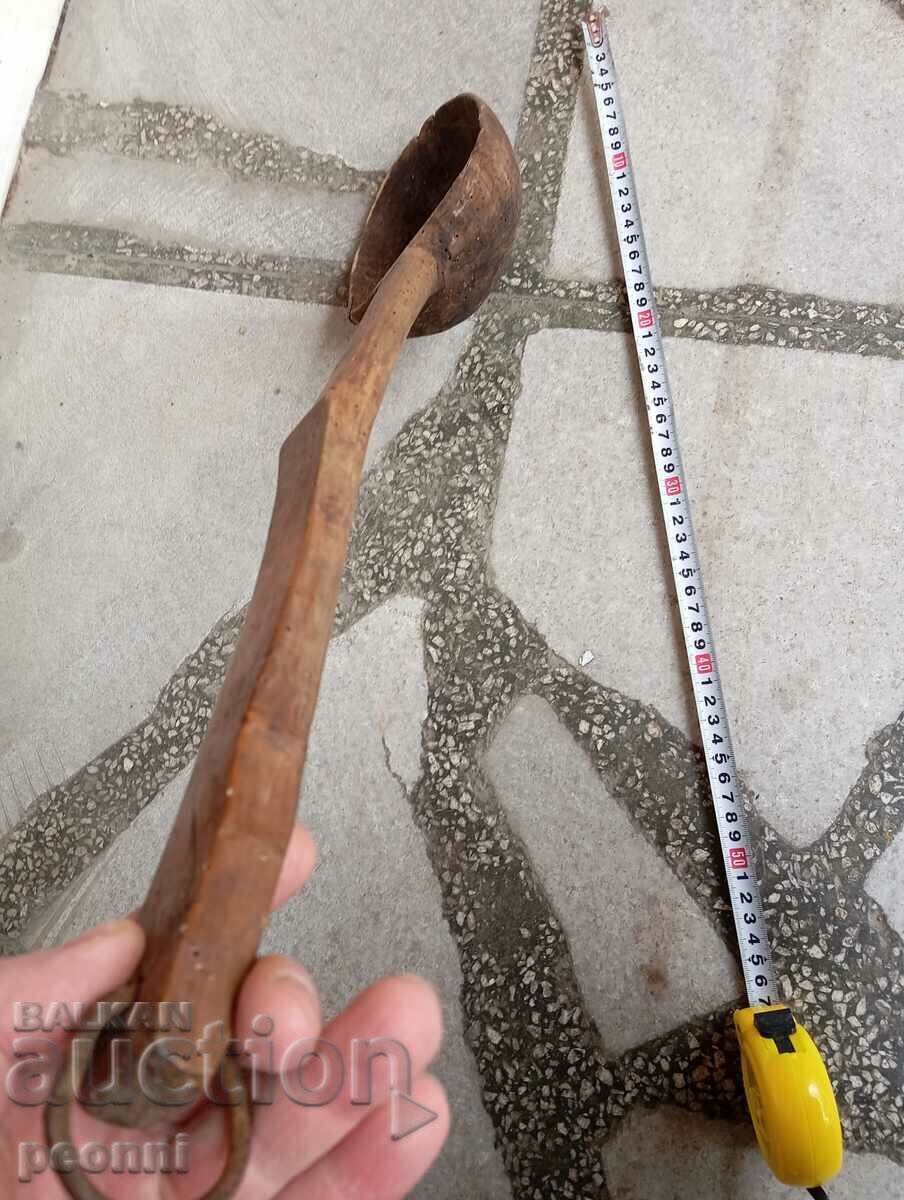 A very old and huge spoon - 6