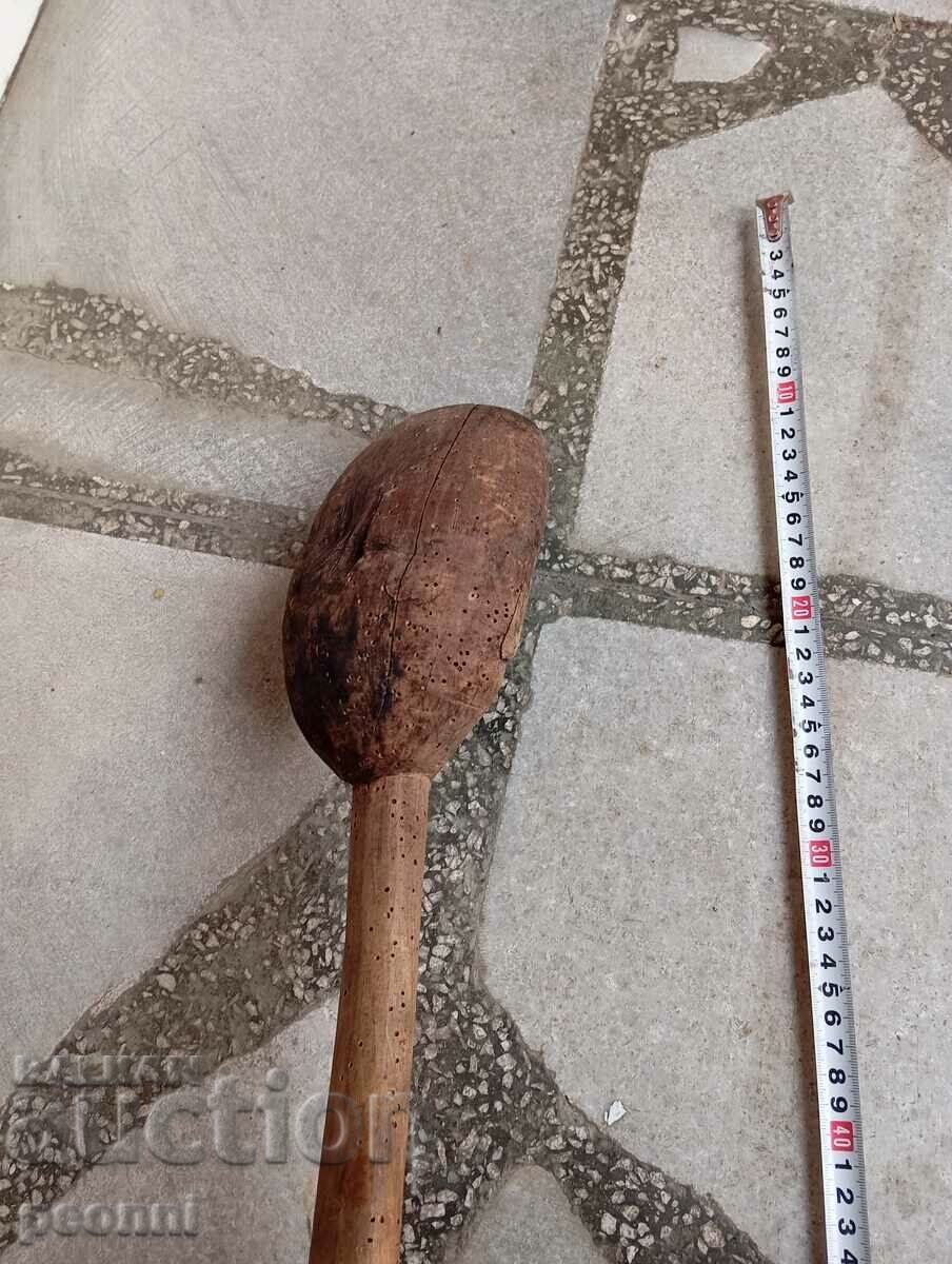 A very old and huge spoon - 7